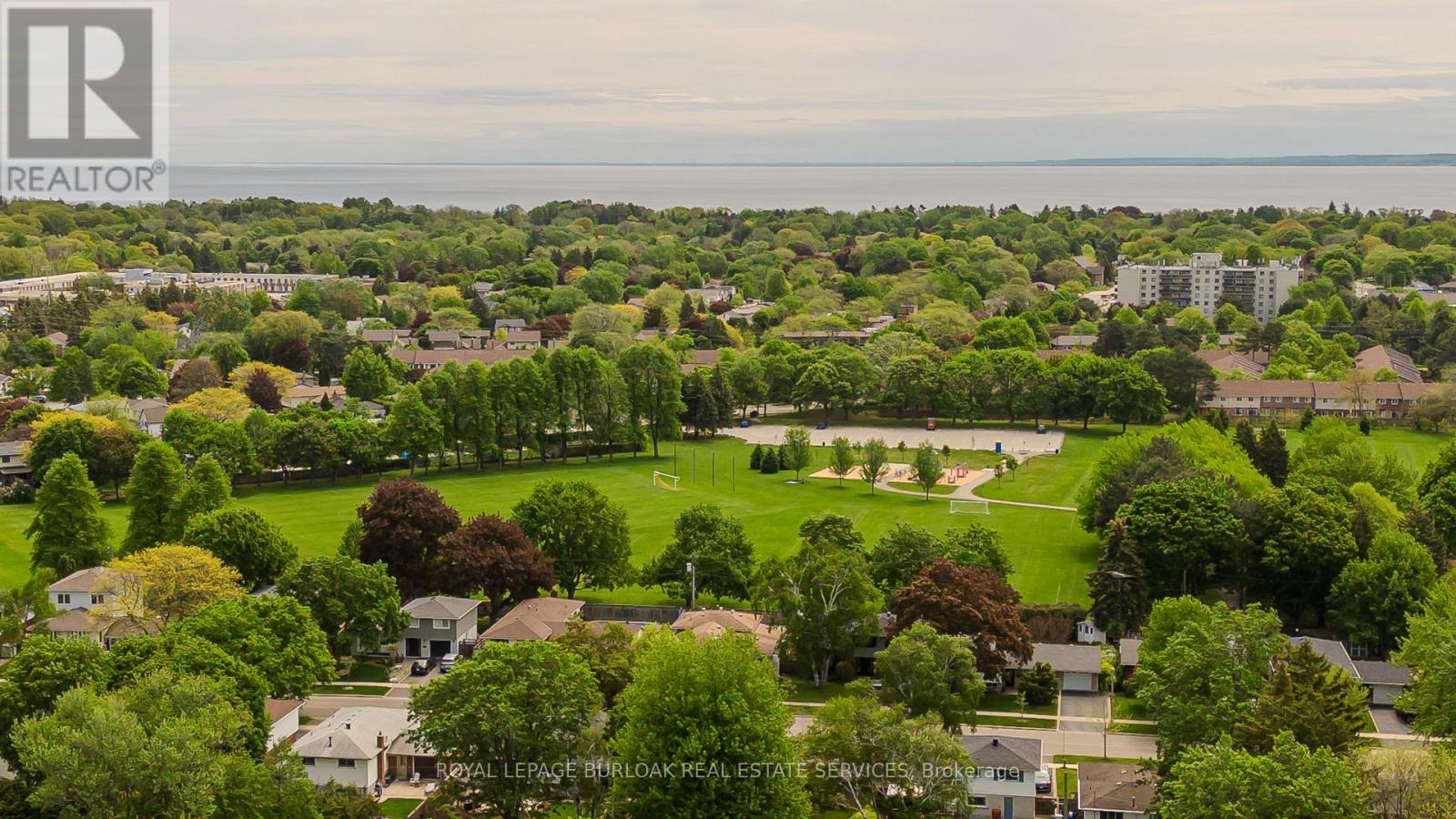 643 Artreva Crescent, Burlington, Ontario  L7L 2B8 - Photo 3 - W13161380