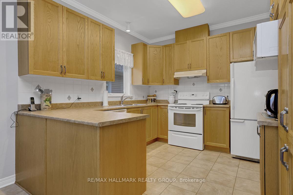 853 Swallowtail Crescent, Ottawa, Ontario  K4A 4M5 - Photo 12 - X12998634