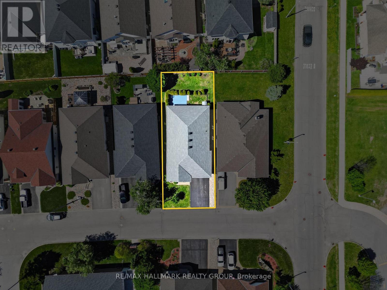 853 Swallowtail Crescent, Ottawa, Ontario  K4A 4M5 - Photo 4 - X12998634