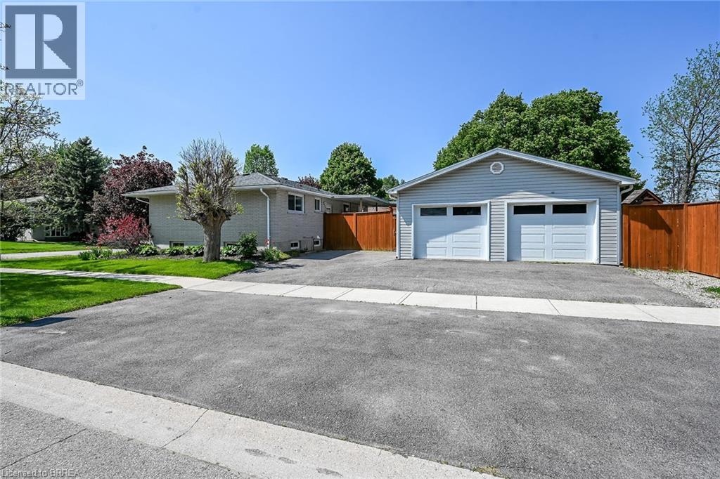 2 Coachwood Road, Brantford, Ontario  N3R 3R4 - Photo 3 - 40824686
