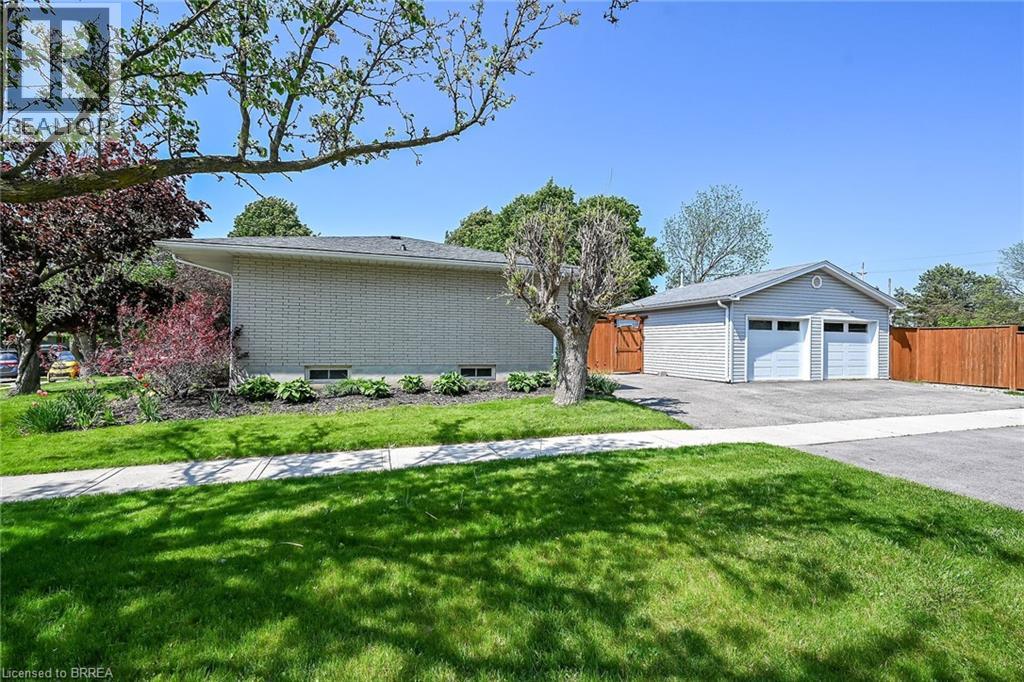 2 Coachwood Road, Brantford, Ontario  N3R 3R4 - Photo 34 - 40824686