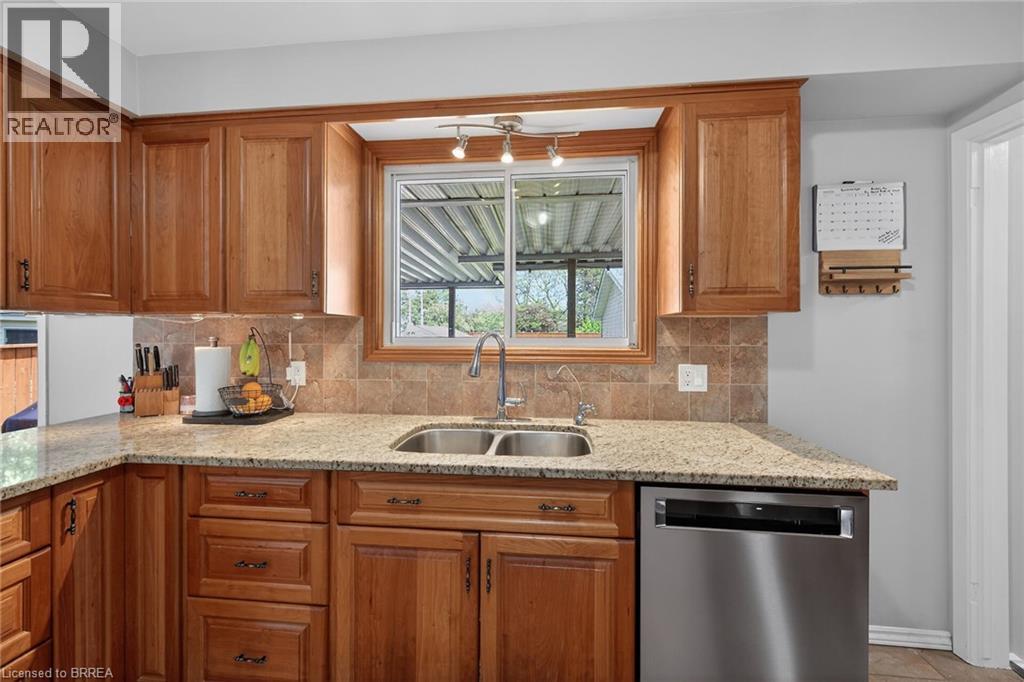 2 Coachwood Road, Brantford, Ontario  N3R 3R4 - Photo 12 - 40824686
