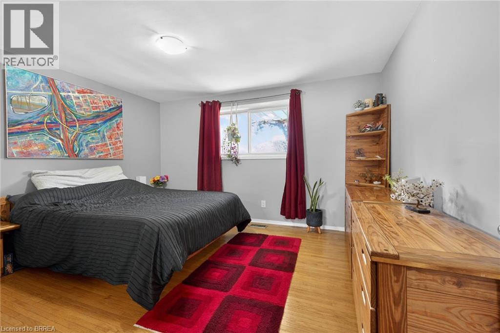 2 Coachwood Road, Brantford, Ontario  N3R 3R4 - Photo 18 - 40824686