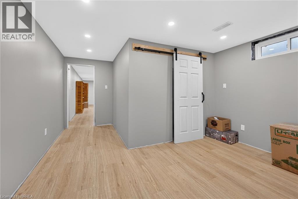 2 Coachwood Road, Brantford, Ontario  N3R 3R4 - Photo 30 - 40824686