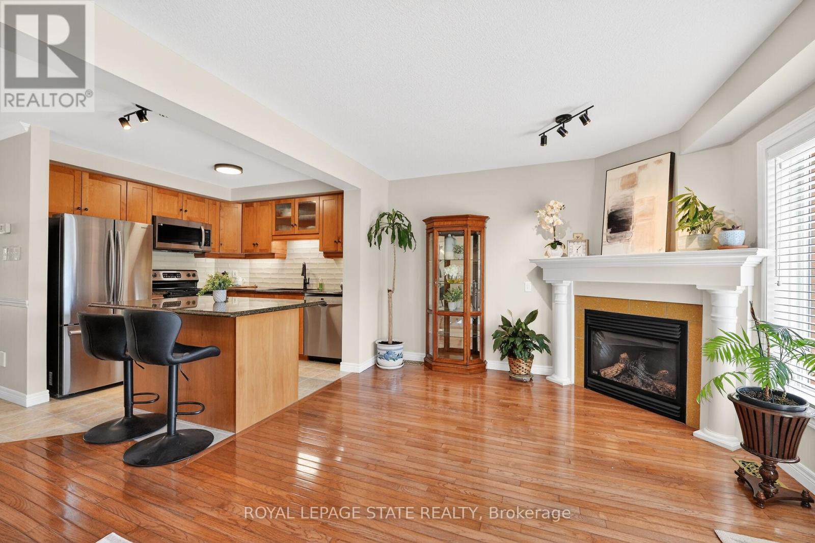 122 Magnolia Crescent, Grimsby, Ontario L3M 5R5 - Photo 11 - X13161488