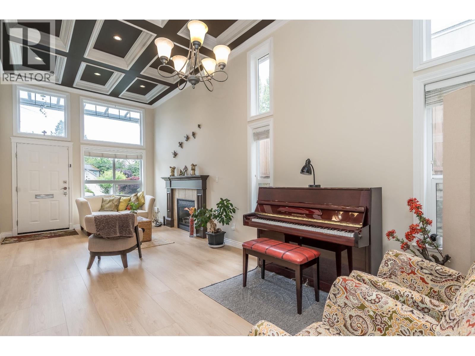 6459 Walker Avenue, Burnaby, British Columbia  V5E 3B7 - Photo 5 - R3126527
