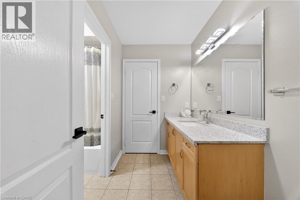 207 Arthur Fach Drive, Cambridge, Ontario  N1T 2G2 - Photo 31 - 40832522