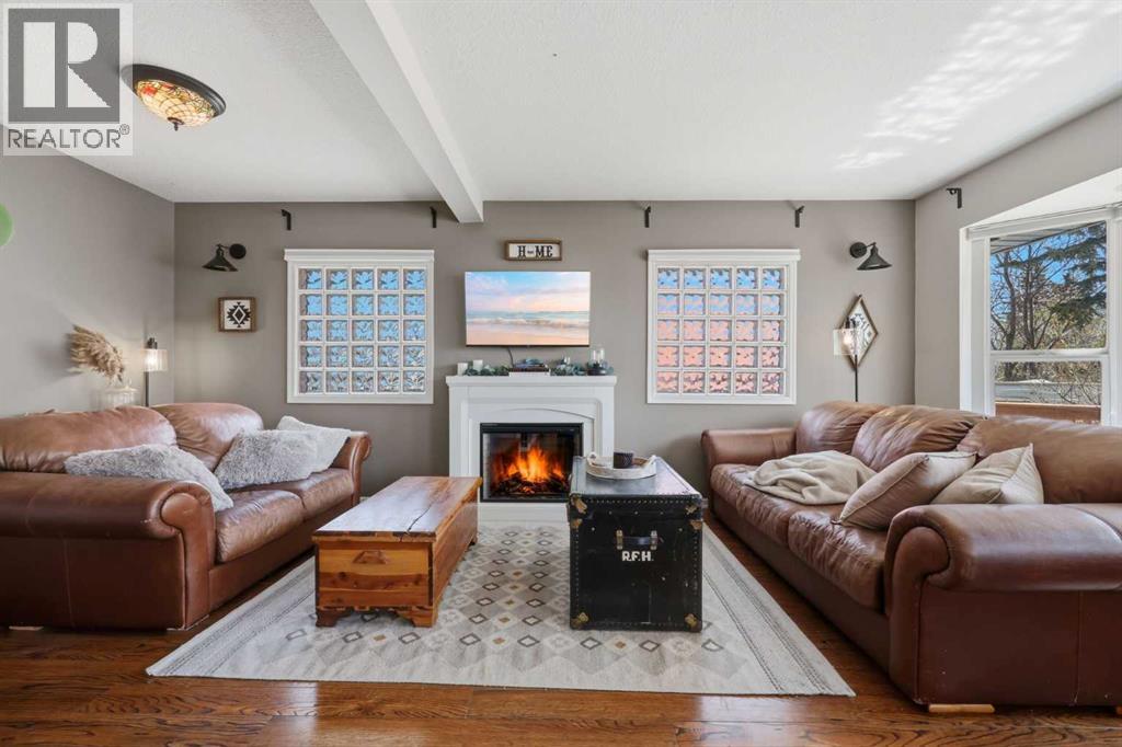 118 Frontenac Avenue NW, Diamond Valley, Alberta  T0L 2A0 - Photo 8 - A2312562
