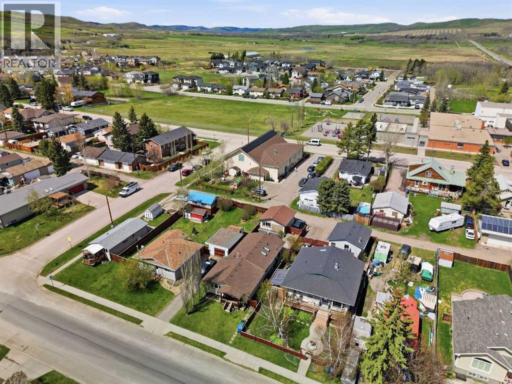 118 Frontenac Avenue NW, Diamond Valley, Alberta  T0L 2A0 - Photo 45 - A2312562