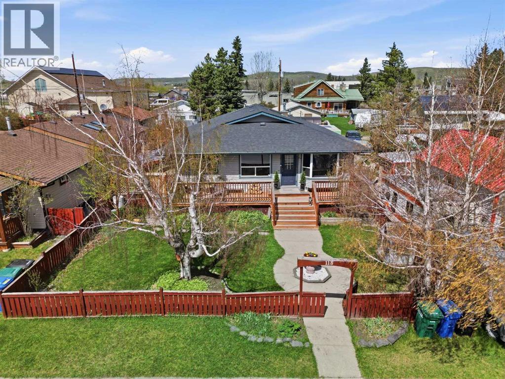 118 Frontenac Avenue NW, Diamond Valley, Alberta  T0L 2A0 - Photo 5 - A2312562