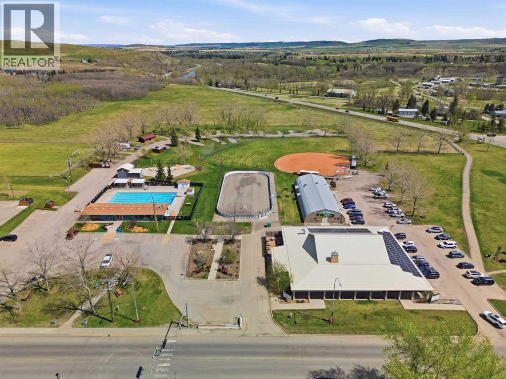 118 Frontenac Avenue NW, Diamond Valley, Alberta  T0L 2A0 - Photo 43 - A2312562
