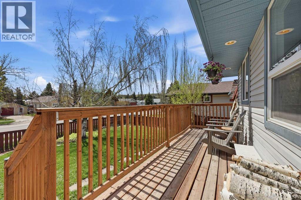 118 Frontenac Avenue NW, Diamond Valley, Alberta  T0L 2A0 - Photo 4 - A2312562
