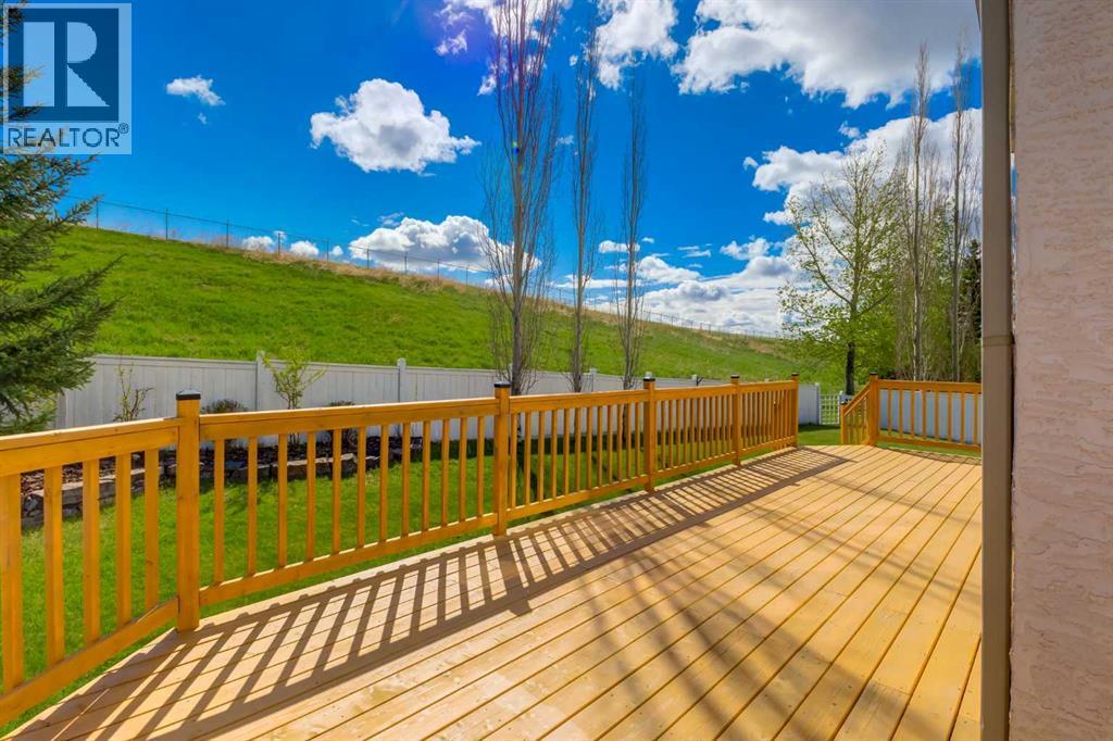 331 Sierra Madre Court SW, Calgary, Alberta  T3H 3G7 - Photo 39 - A2313806