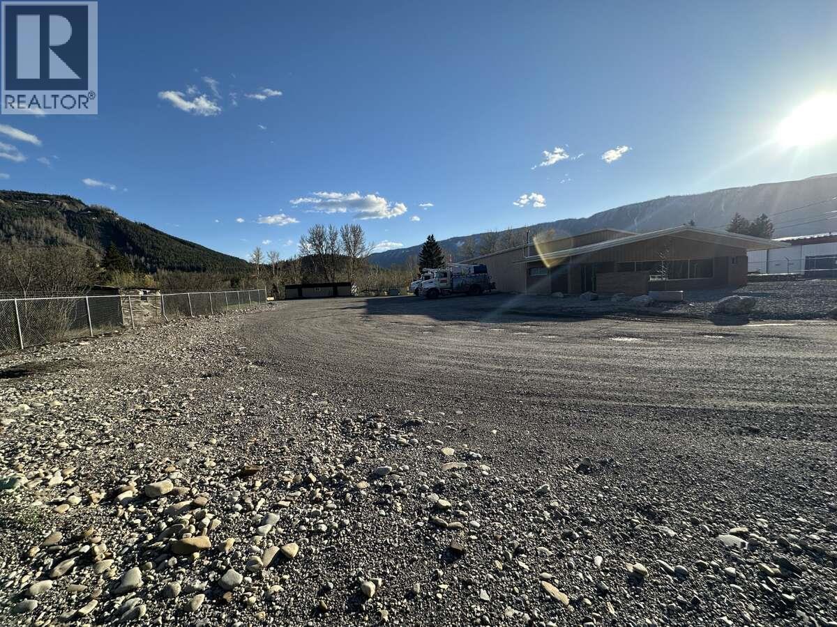 260 Industrial Road 1, Sparwood, British Columbia V0B 2G1 - Photo 5 - 10388501