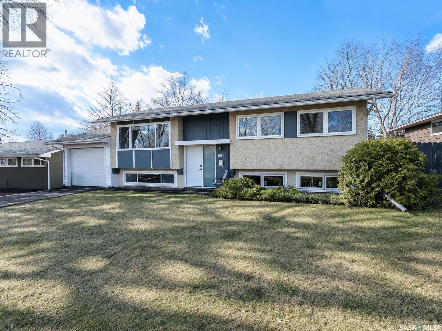 680 Eastwood STREET, Prince Albert, Saskatchewan