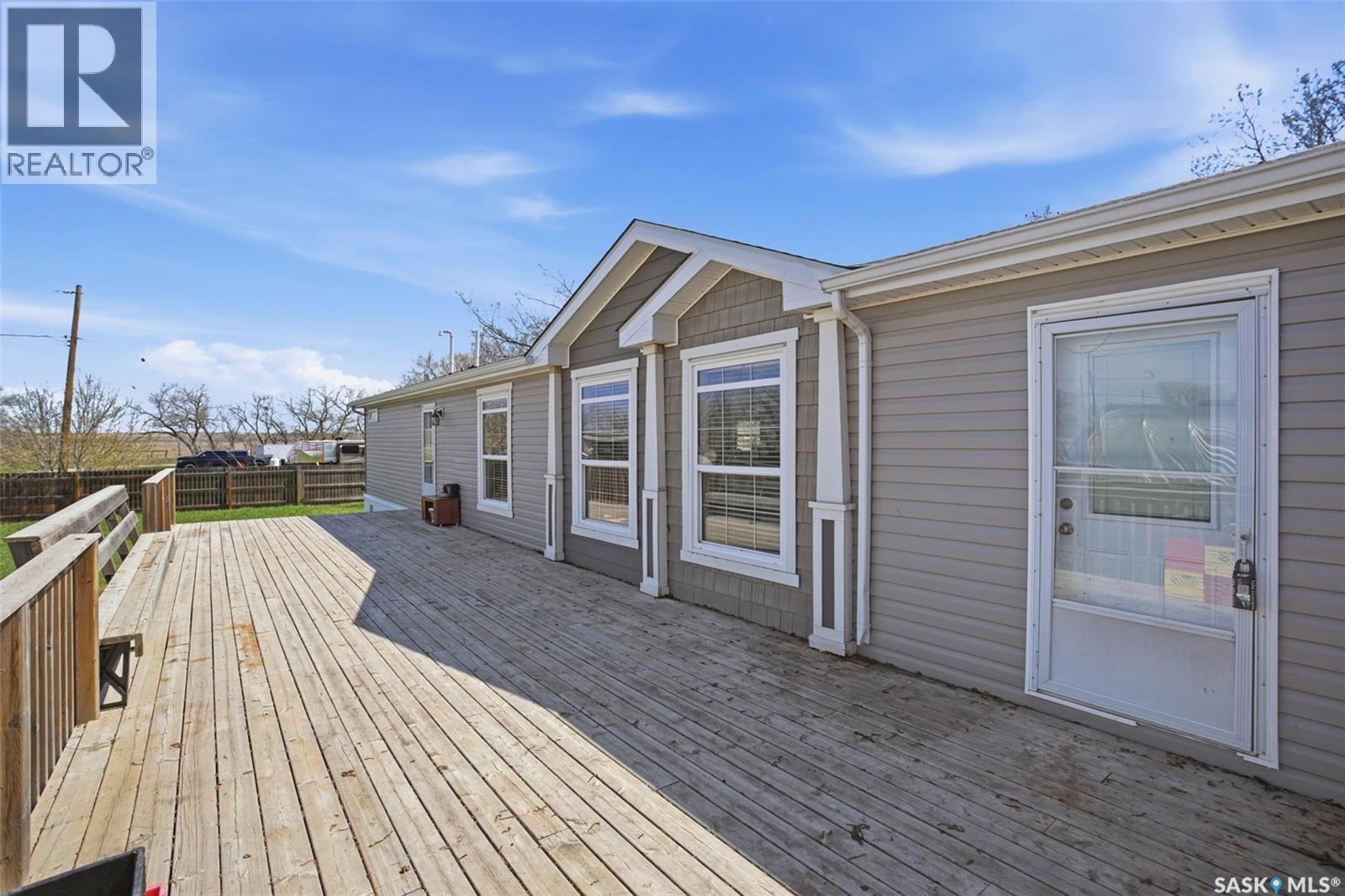533 3rd Avenue, Young, Saskatchewan  S0K 4Y0 - Photo 3 - SK036614