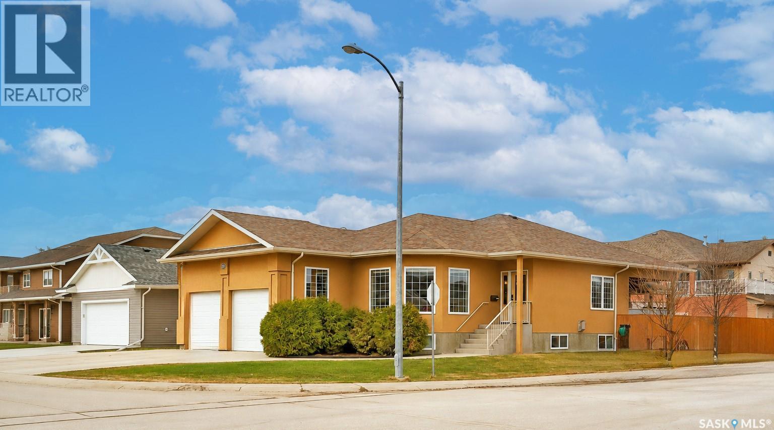 177 Finch Crescent, Langham, Saskatchewan  S0K 2L0 - Photo 2 - SK036510