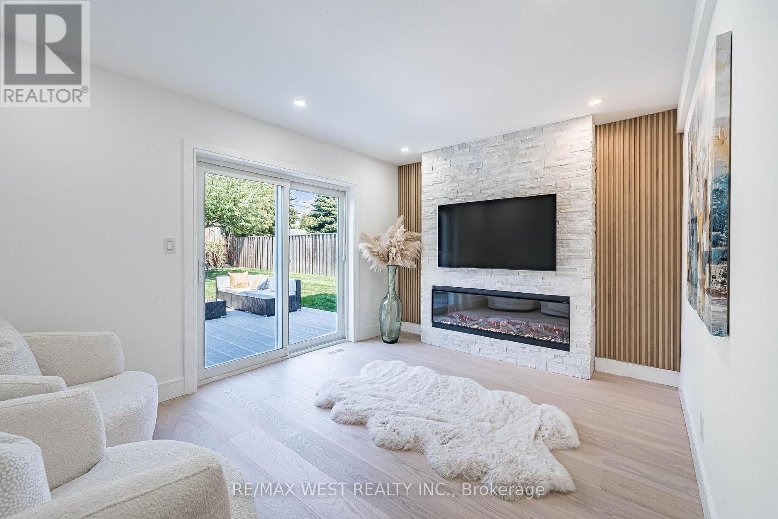 18 Torrington Drive, Toronto, Ontario  M9C 3V5 - Photo 28 - W13150326
