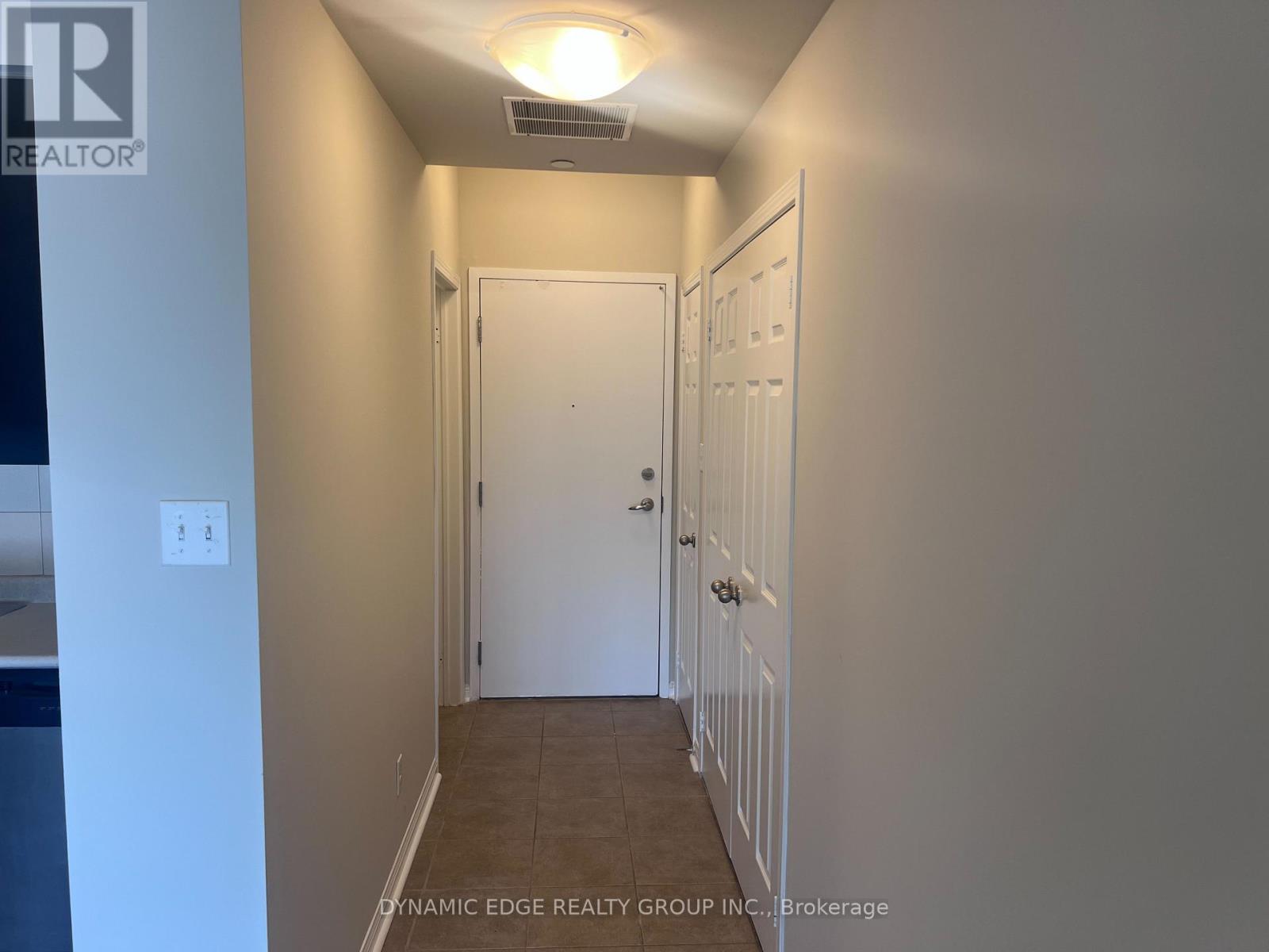 206 - 5705 Long Valley Road, Mississauga, Ontario  L5M 0M3 - Photo 3 - W13003878
