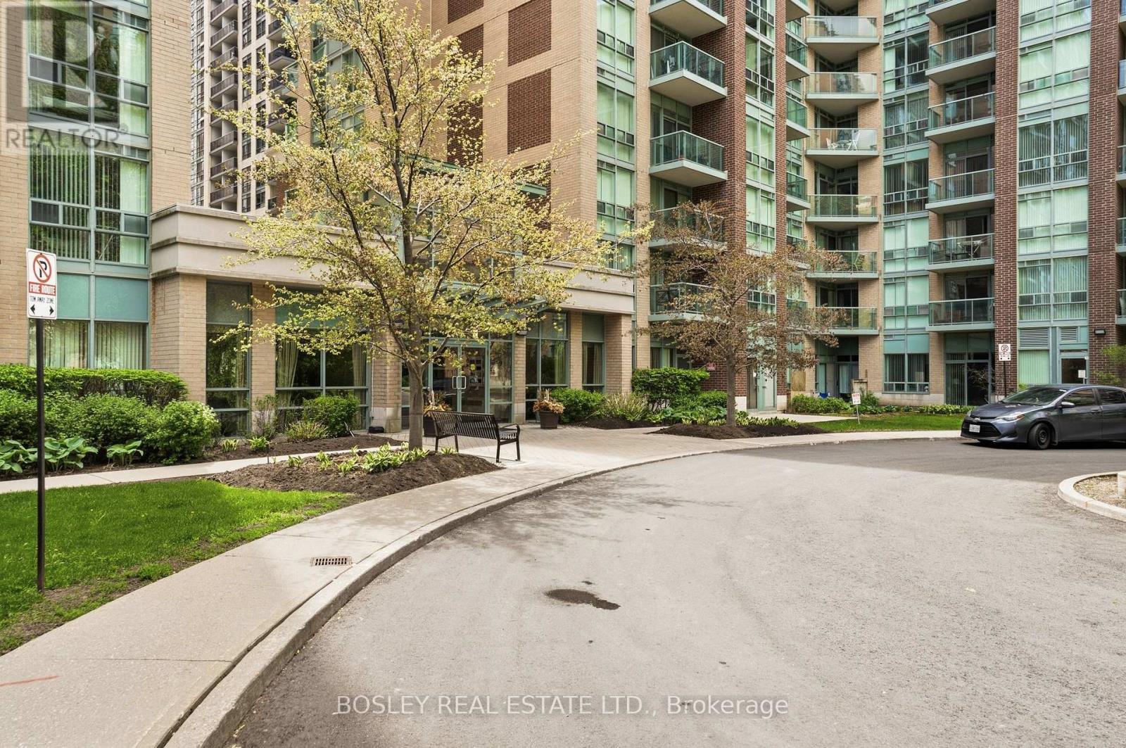 Lph06 - 7 Michael Power Place, Toronto, Ontario  M9A 0A4 - Photo 25 - W13155996