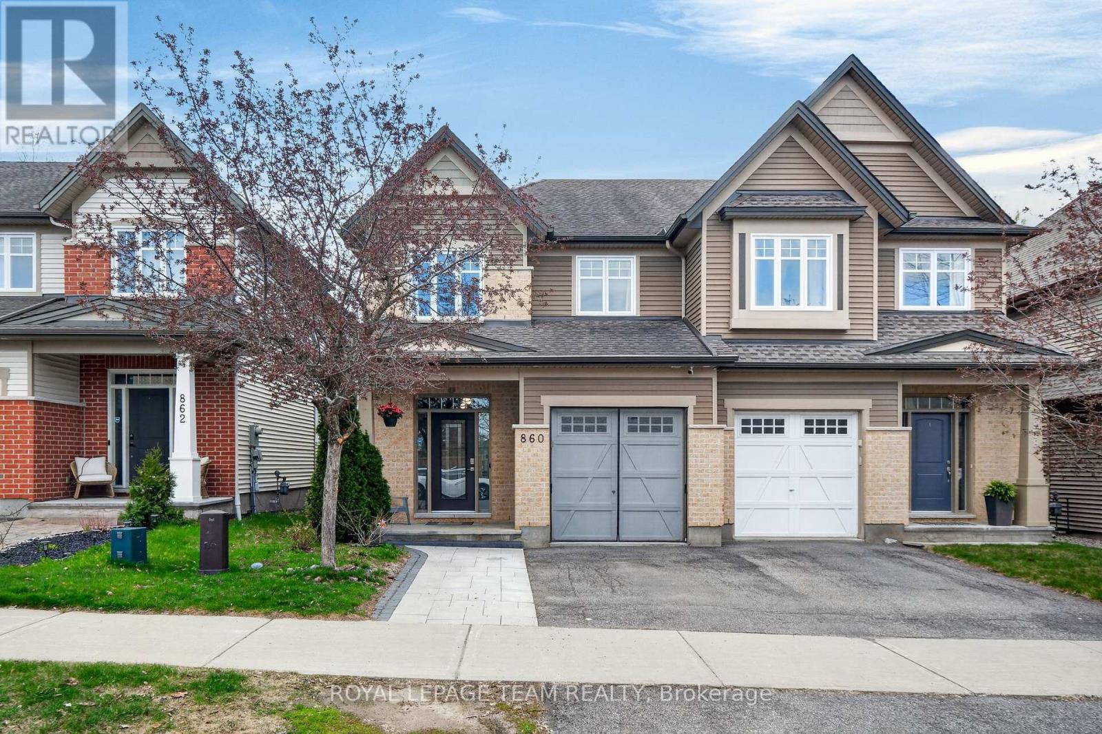 860 White Alder Avenue, Ottawa, Ontario  K1T 0H1 - Photo 2 - X13129286
