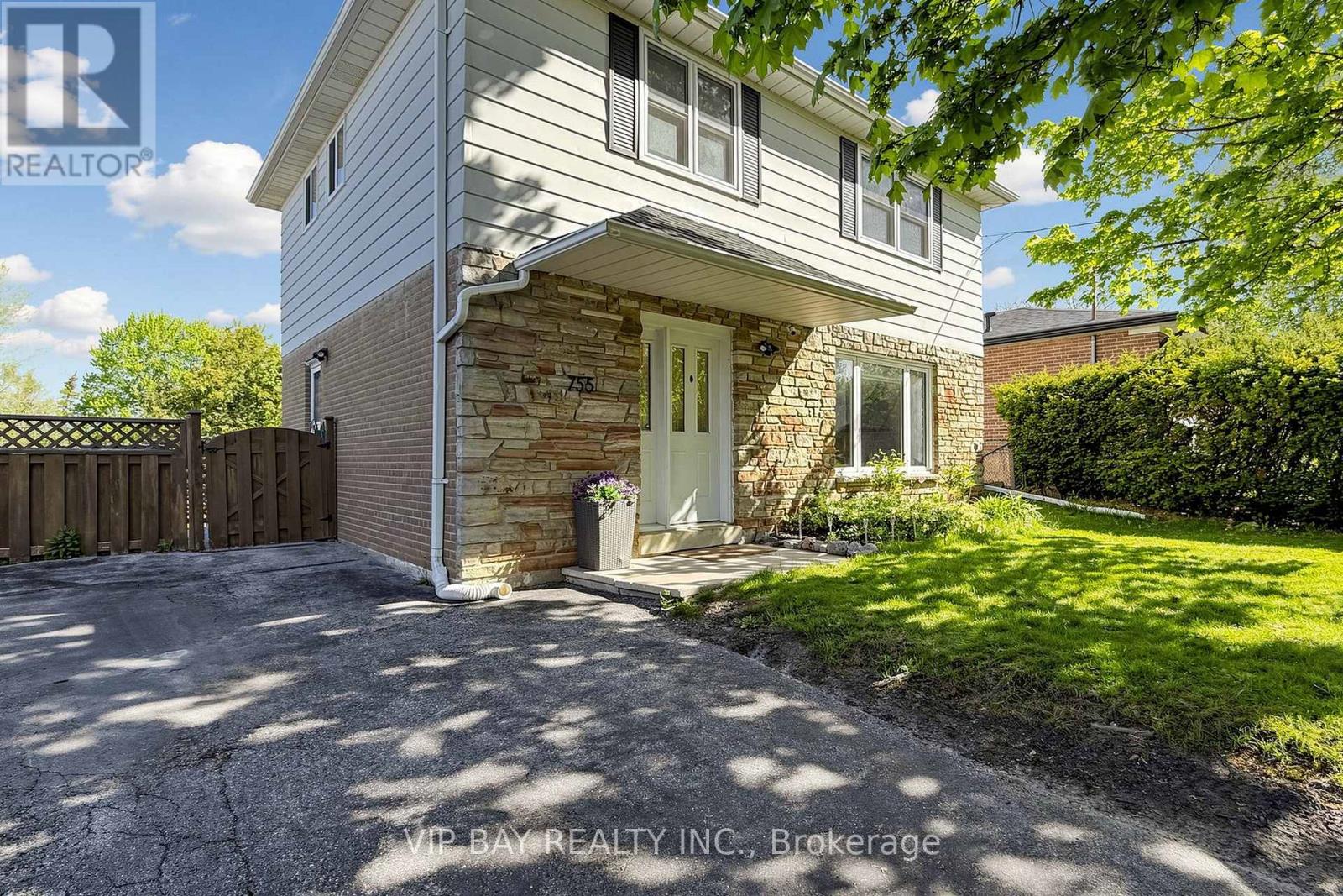 755 Botany Hill Crescent, Newmarket, Ontario  L3Y 3A7 - Photo 2 - N13153196
