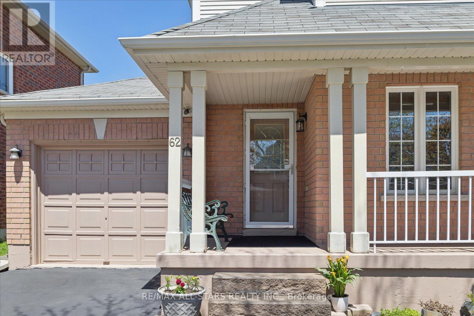 62 Reddenhurst Crescent, Georgina, Ontario  L4P 4G2 - Photo 3 - N13161558