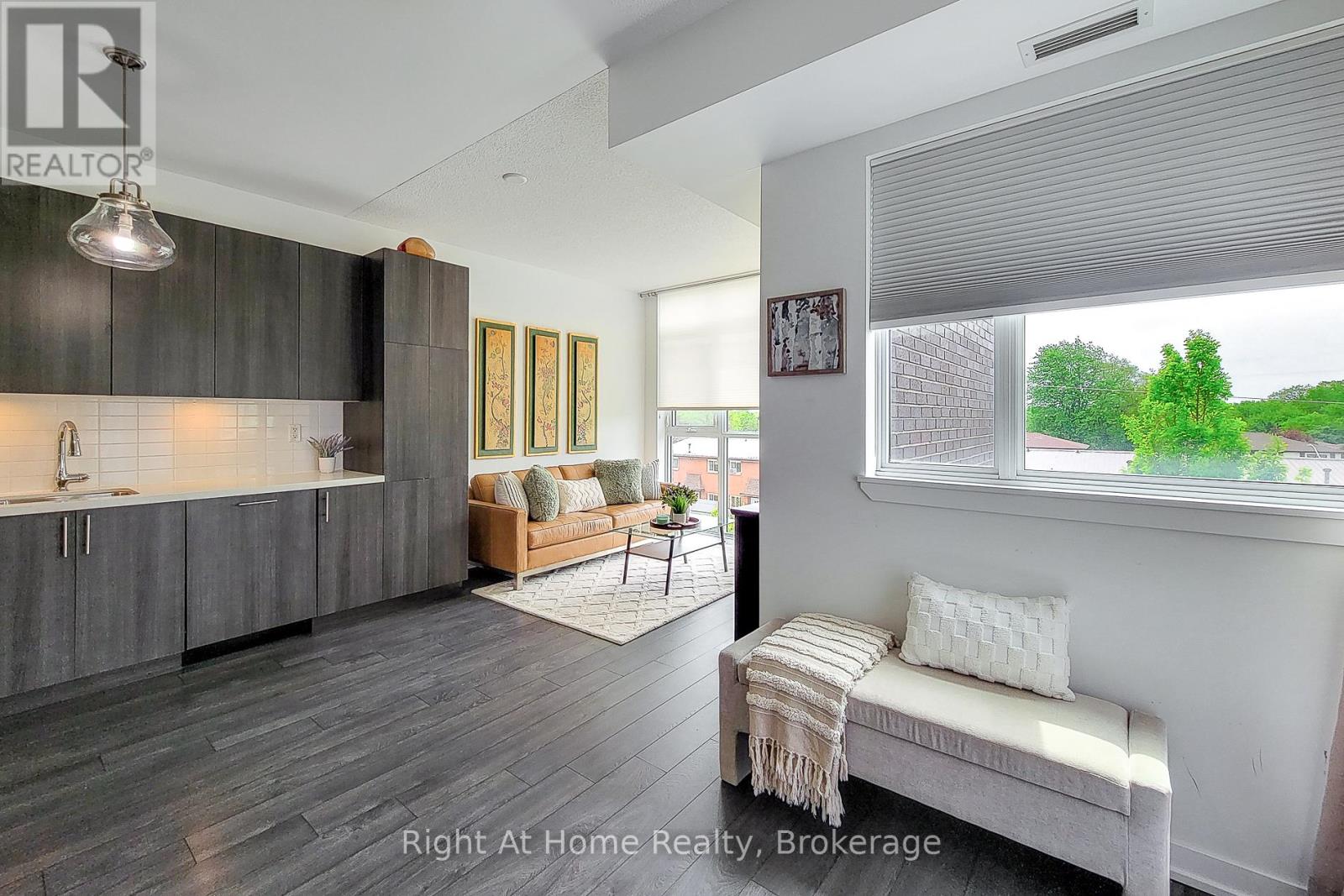 318 - 1284 Guelph Line, Burlington, Ontario  L7P 0T9 - Photo 3 - W13156978