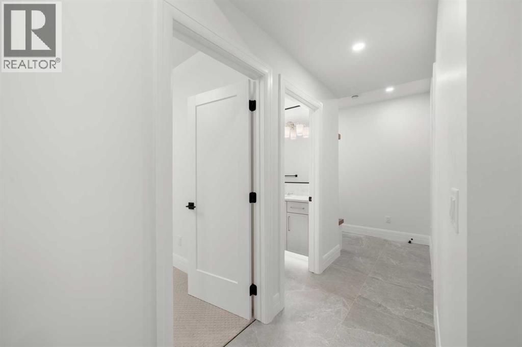 2407 4 Avenue NW, Calgary, Alberta  T2N 0P3 - Photo 43 - A2301518