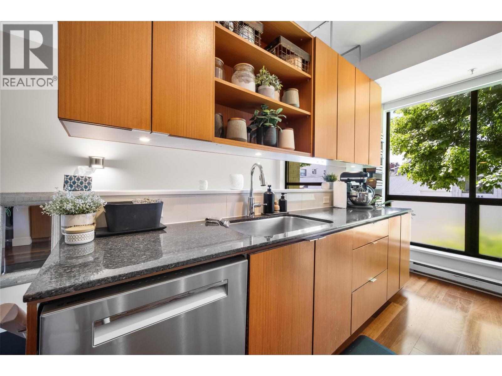 3750 Commercial Street, Vancouver, British Columbia  V5N 4G2 - Photo 5 - R3126735