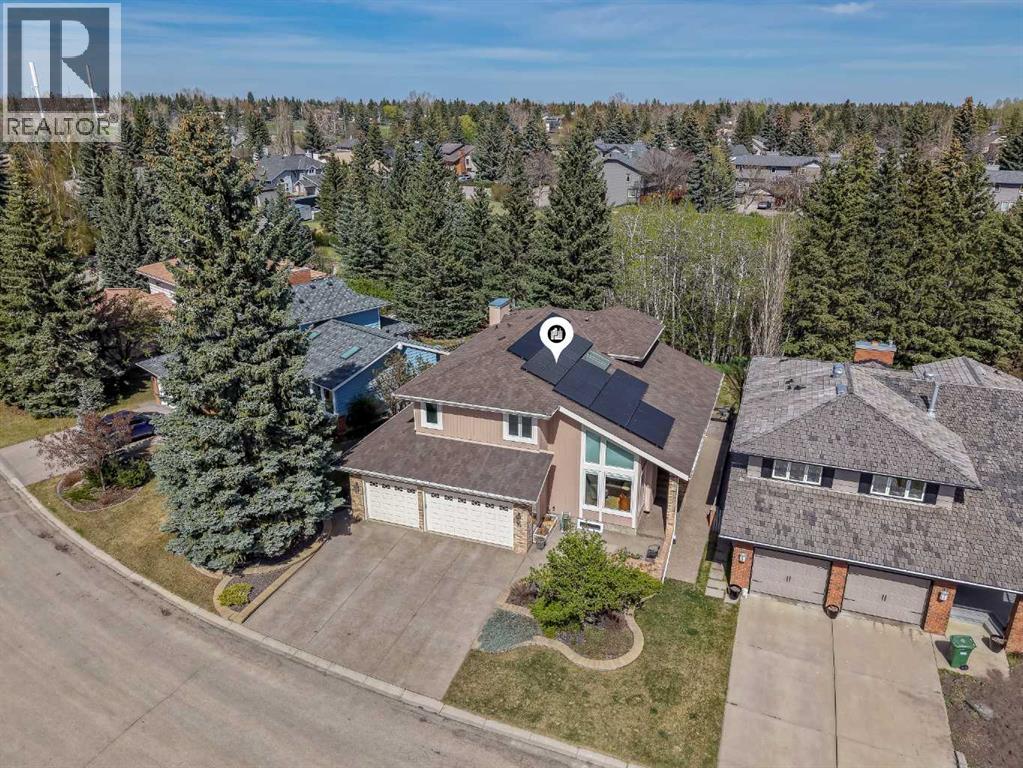 28 Woodacres Way SW, Calgary, Alberta