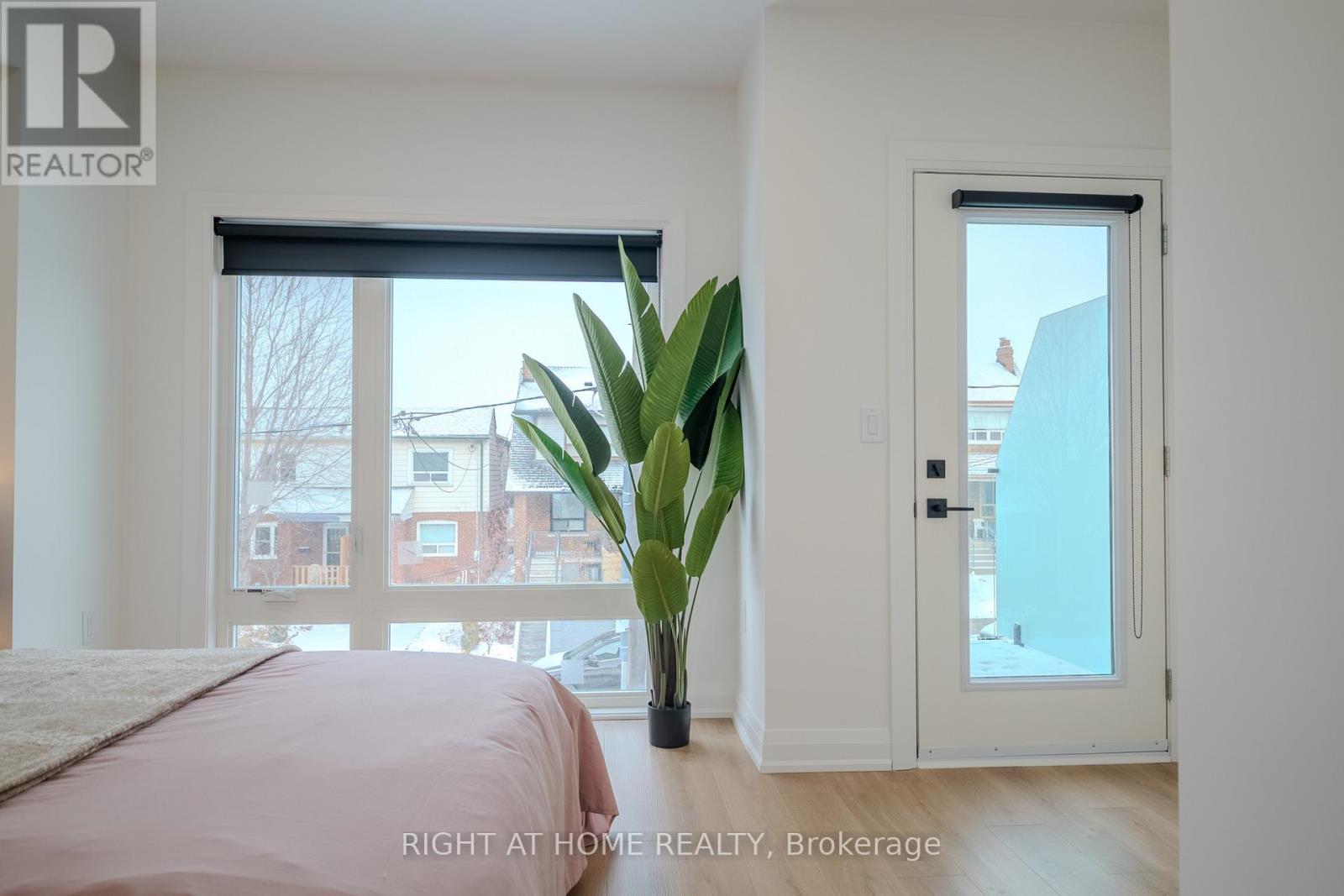 3 - 55 Innes Avenue, Toronto, Ontario M6E 1N1 - Photo 3 - W13161630