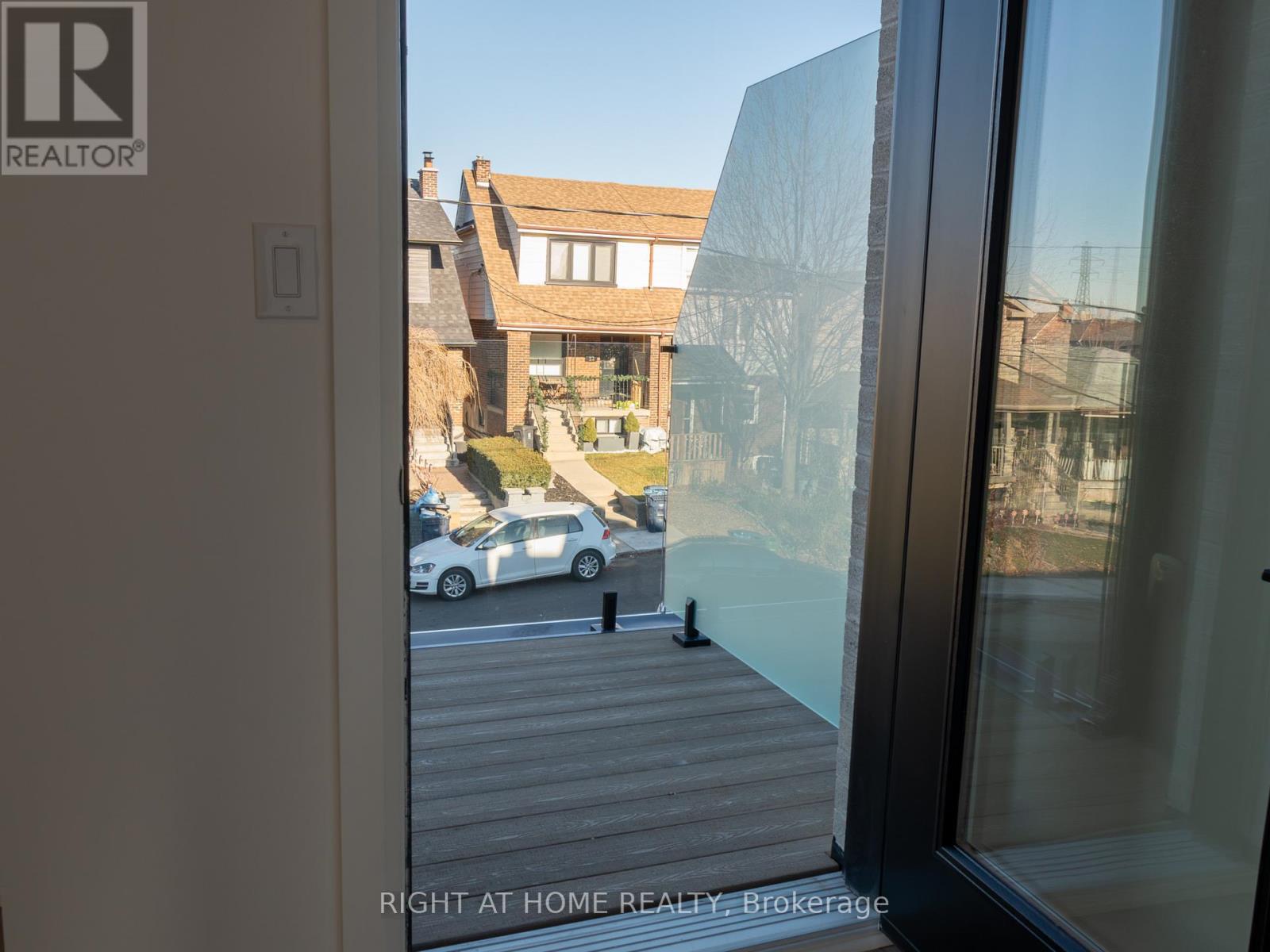3 - 55 Innes Avenue, Toronto, Ontario M6E 1N1 - Photo 4 - W13161630