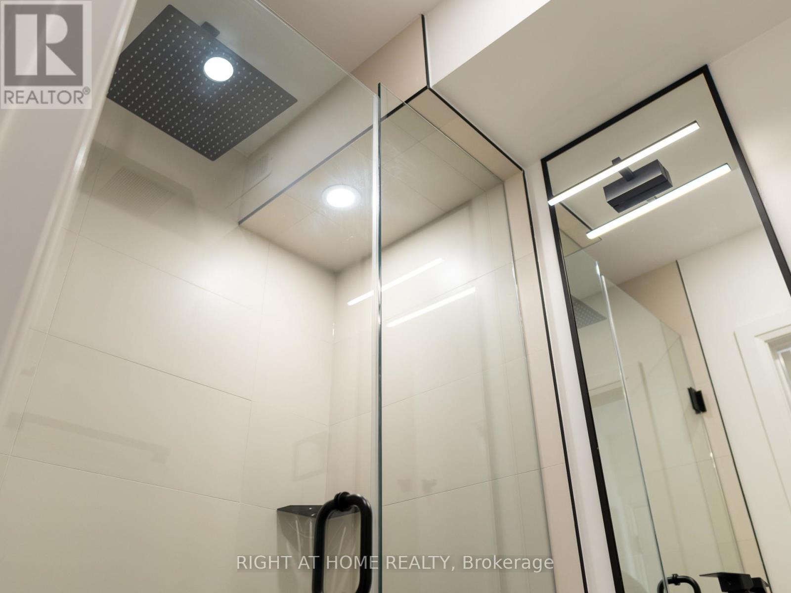 3 - 55 Innes Avenue, Toronto, Ontario M6E 1N1 - Photo 7 - W13161630