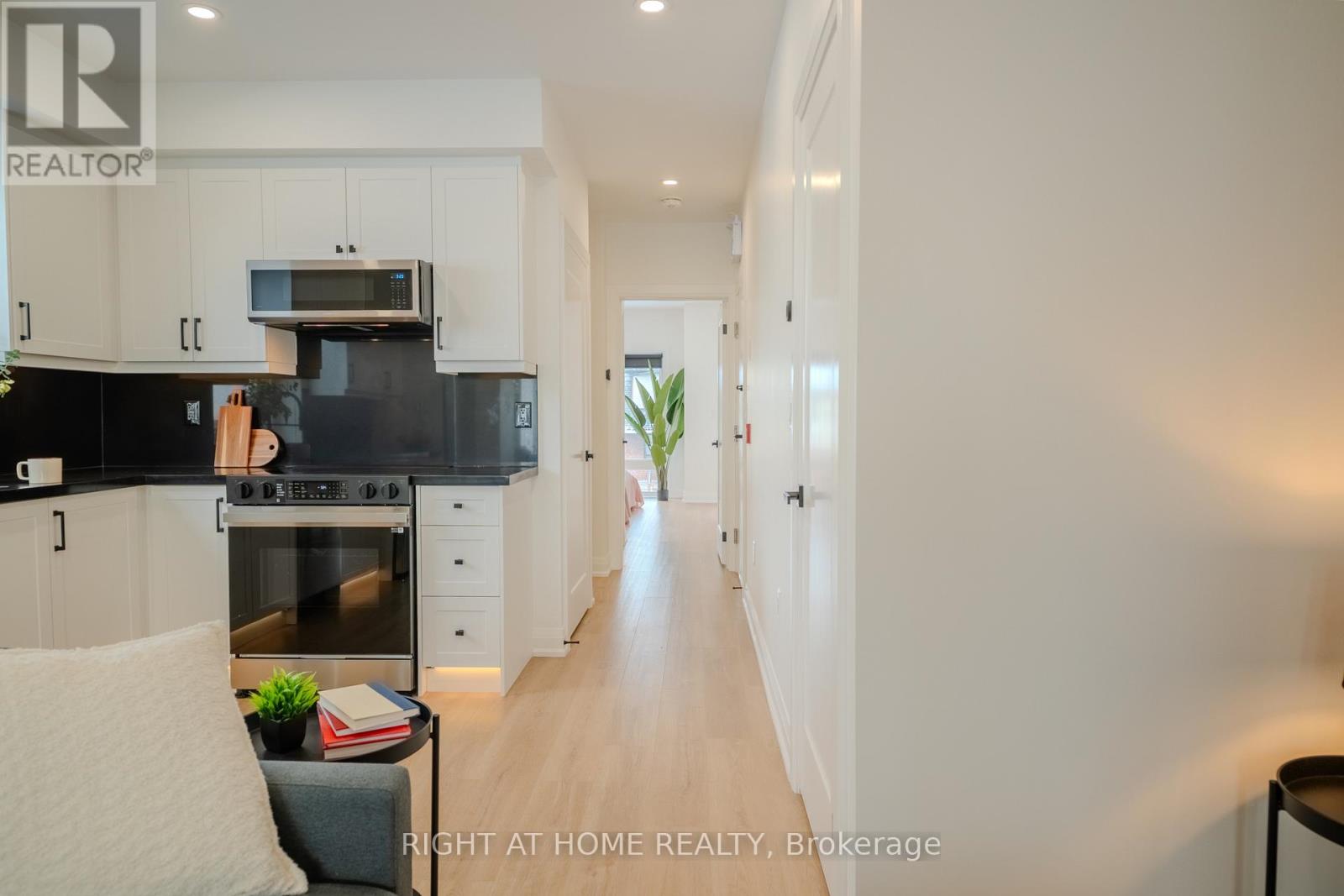 3 - 55 Innes Avenue, Toronto, Ontario M6E 1N1 - Photo 9 - W13161630
