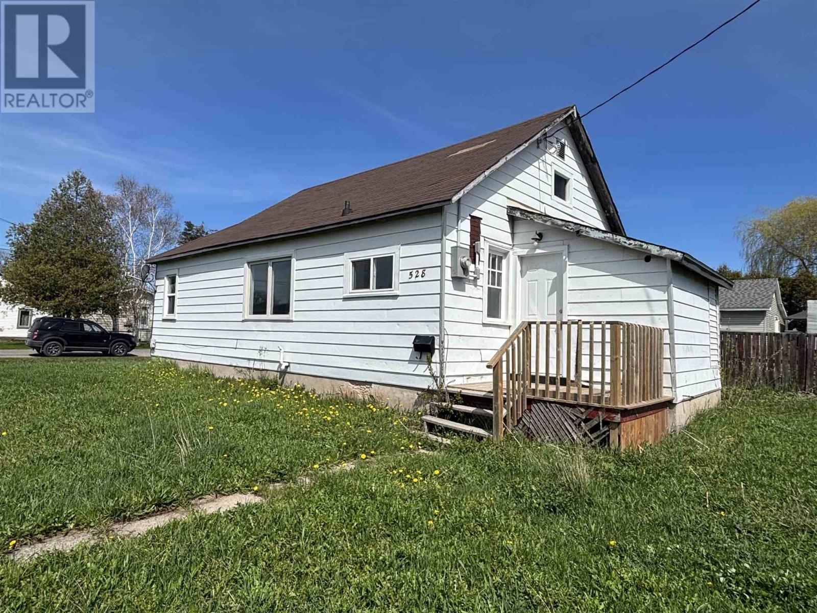 528 Brunswick Ave, Sault Ste. Marie, Ontario  P6C 4E8 - Photo 3 - SM253201
