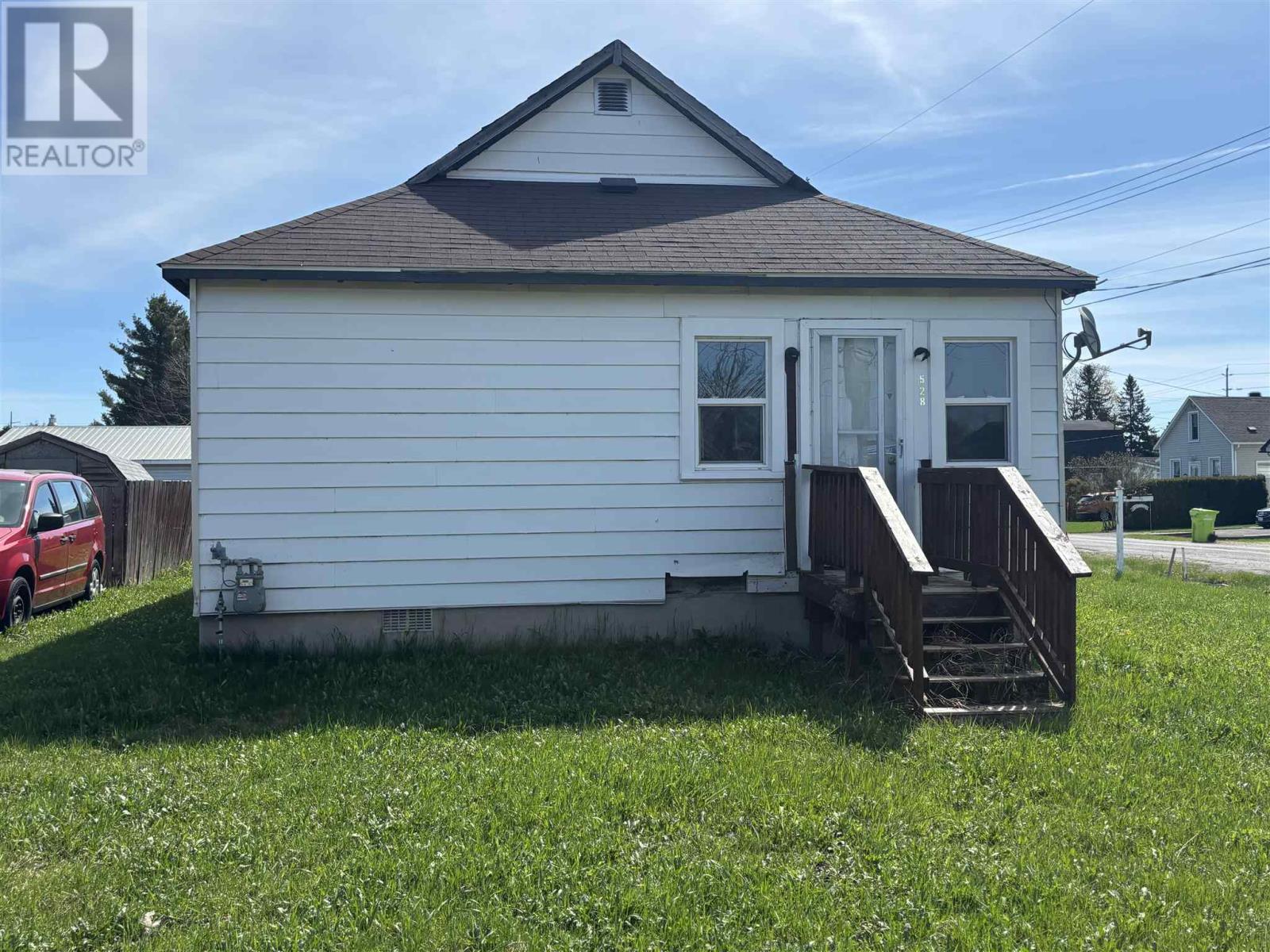 528 Brunswick Ave, Sault Ste. Marie, Ontario  P6C 4E8 - Photo 2 - SM253201