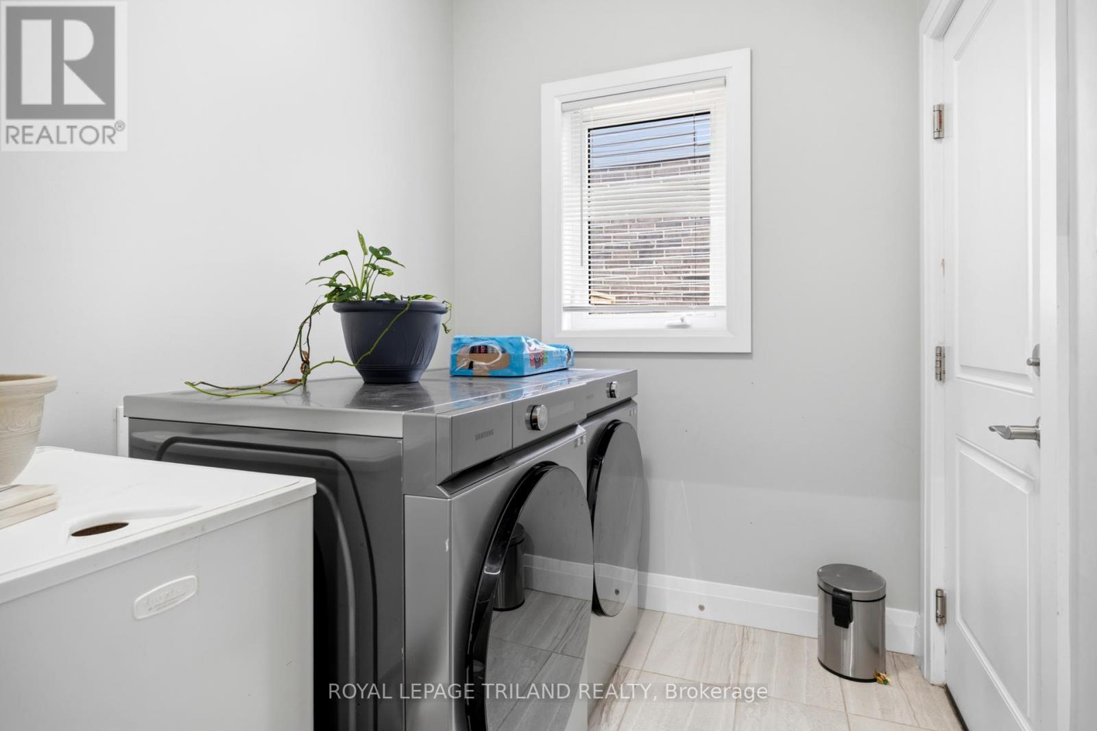2382 Wickerson Road, London South, Ontario  N6K 4R6 - Photo 10 - X13135728