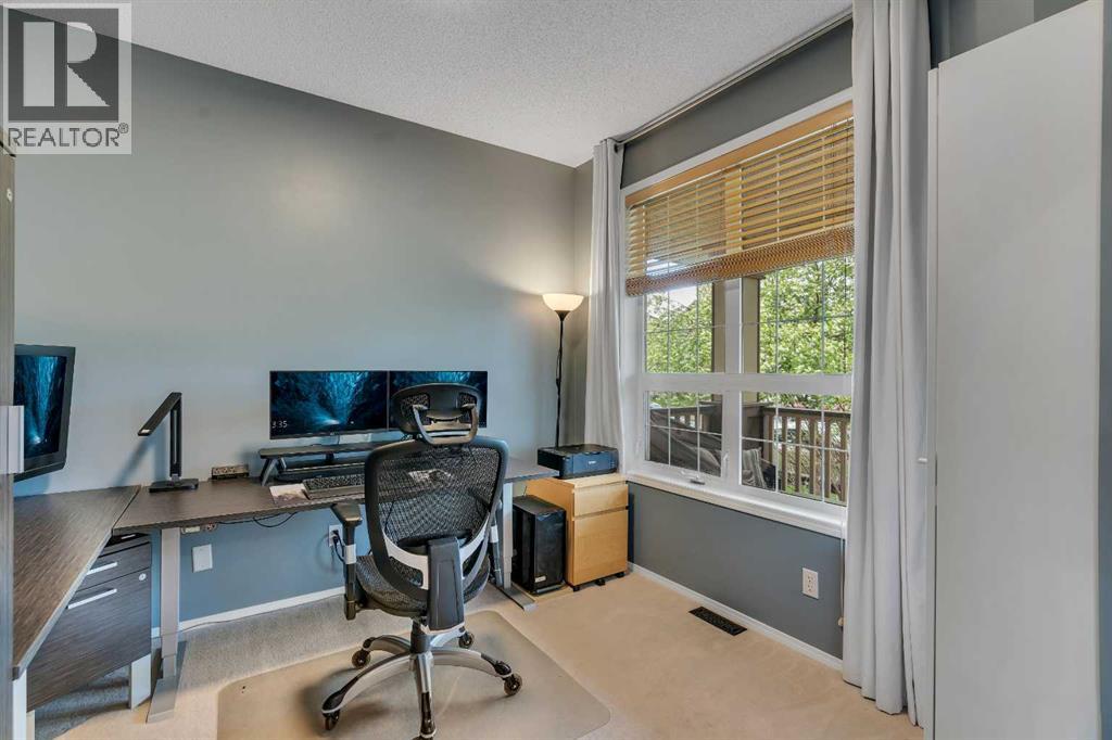 104 Prestwick Street SE, Calgary, Alberta  T2Z 4K9 - Photo 5 - A2310550