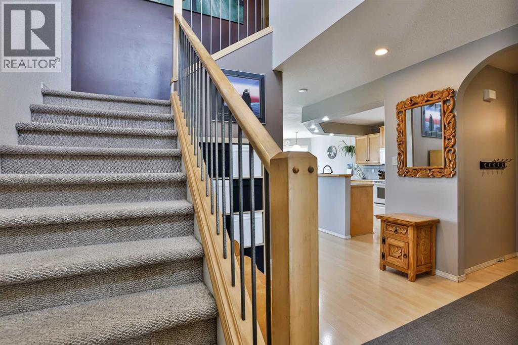 142 Peigan Court W, Lethbridge, Alberta  T1K 7N2 - Photo 3 - A2313633