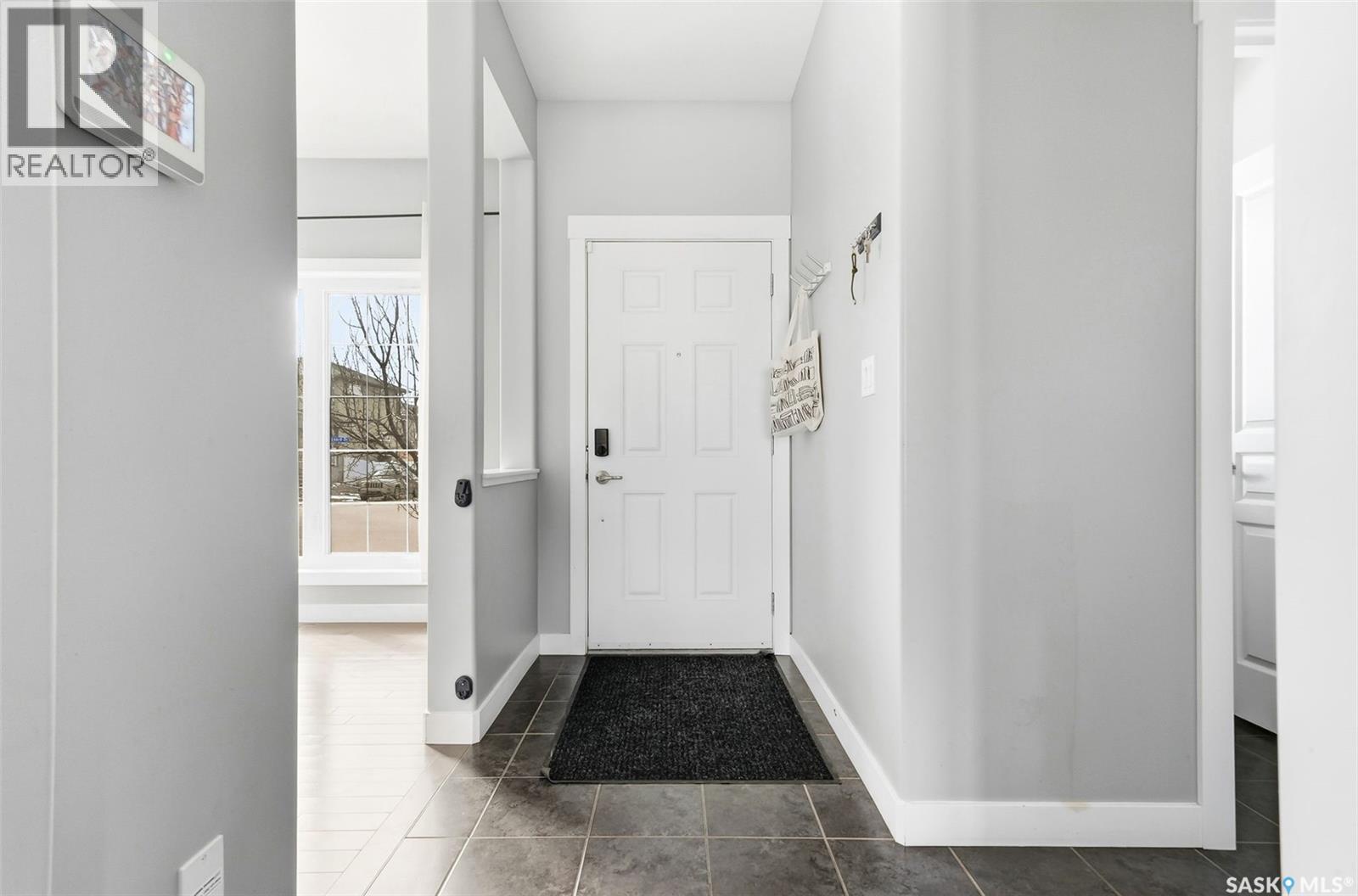 2914 Elgaard Drive, Regina, Saskatchewan  S4X 0M9 - Photo 6 - SK032604
