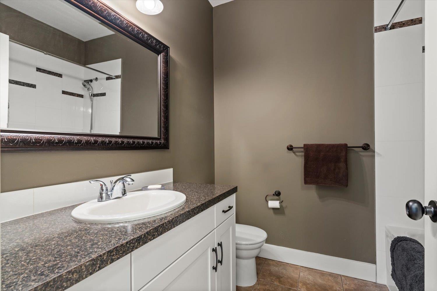 8408 Bradshaw Place, Eastern Hillsides, Chilliwack, British Columbia  V4Z 0A7 - Photo 22 - R3126276