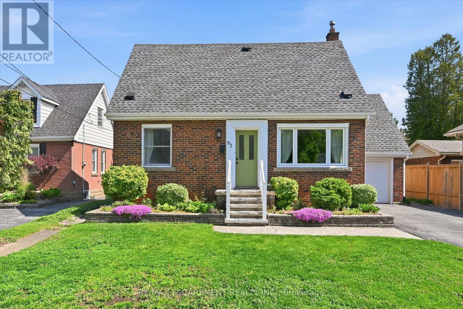 93 SUNNING HILL AVENUE, Hamilton, Ontario
