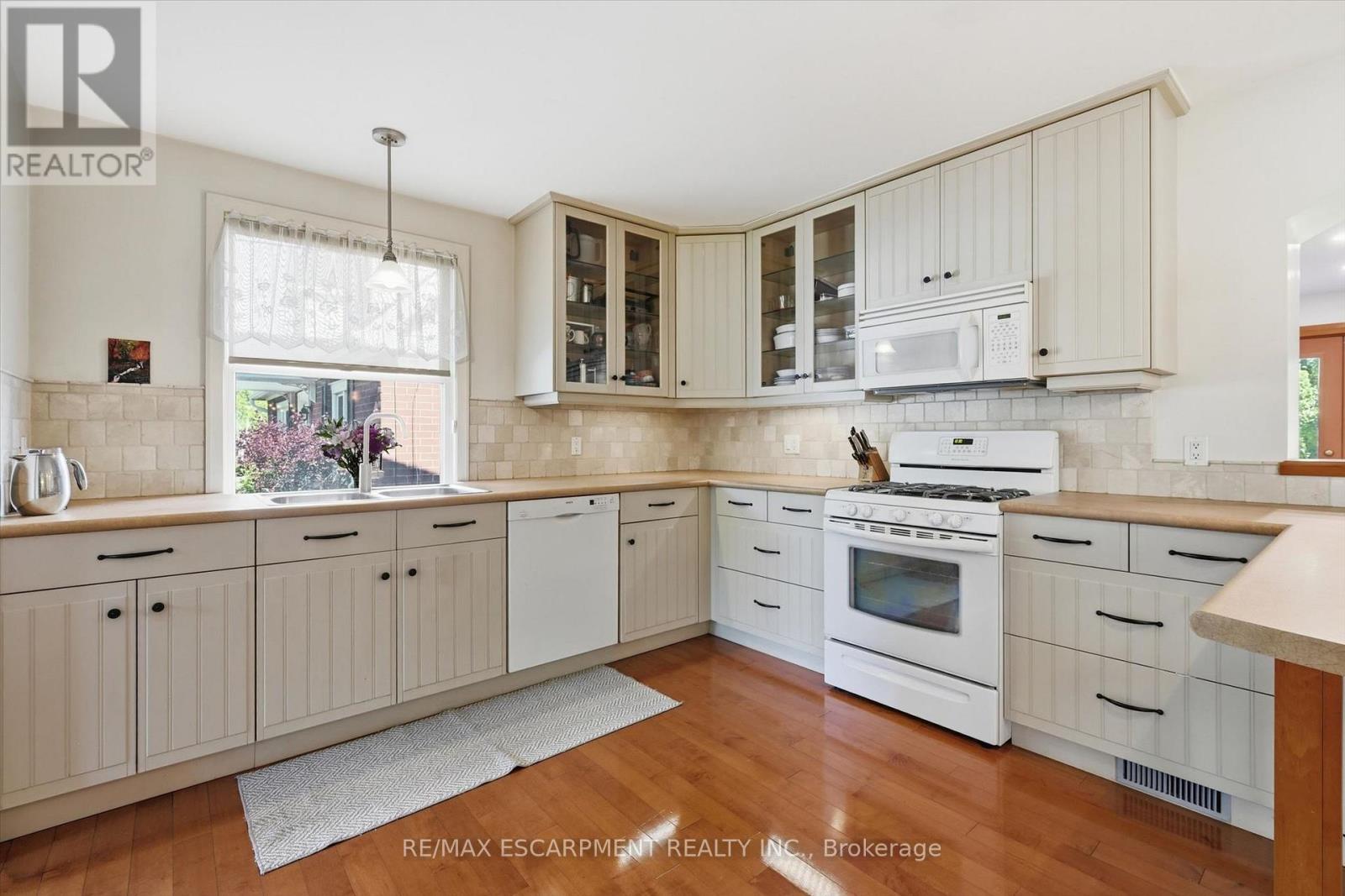 93 Sunning Hill Avenue, Hamilton, Ontario  L8T 1B6 - Photo 13 - X13161656