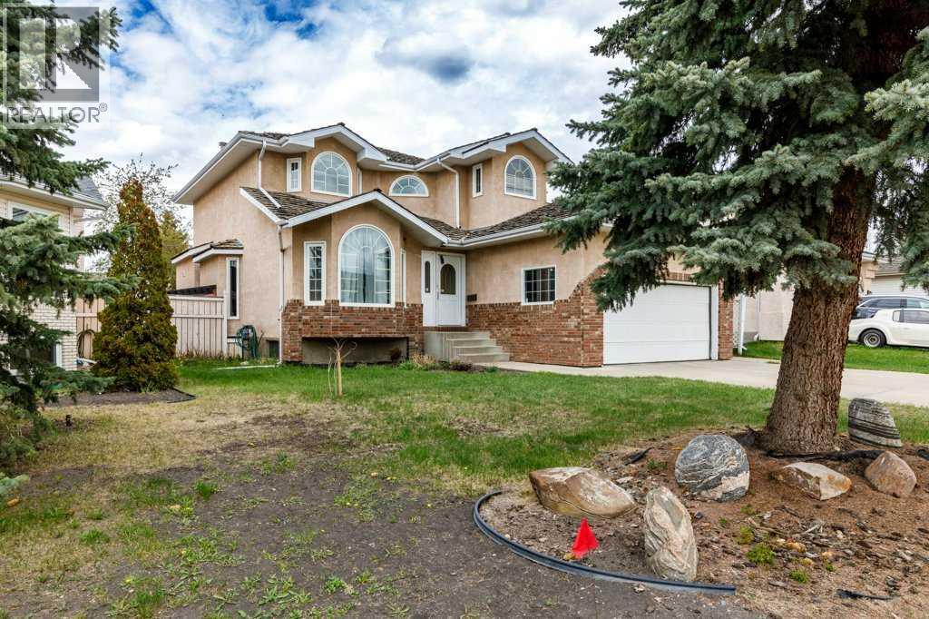 92 Anquetel Street, Red Deer, Alberta  T4R 2K7 - Photo 2 - A2312594