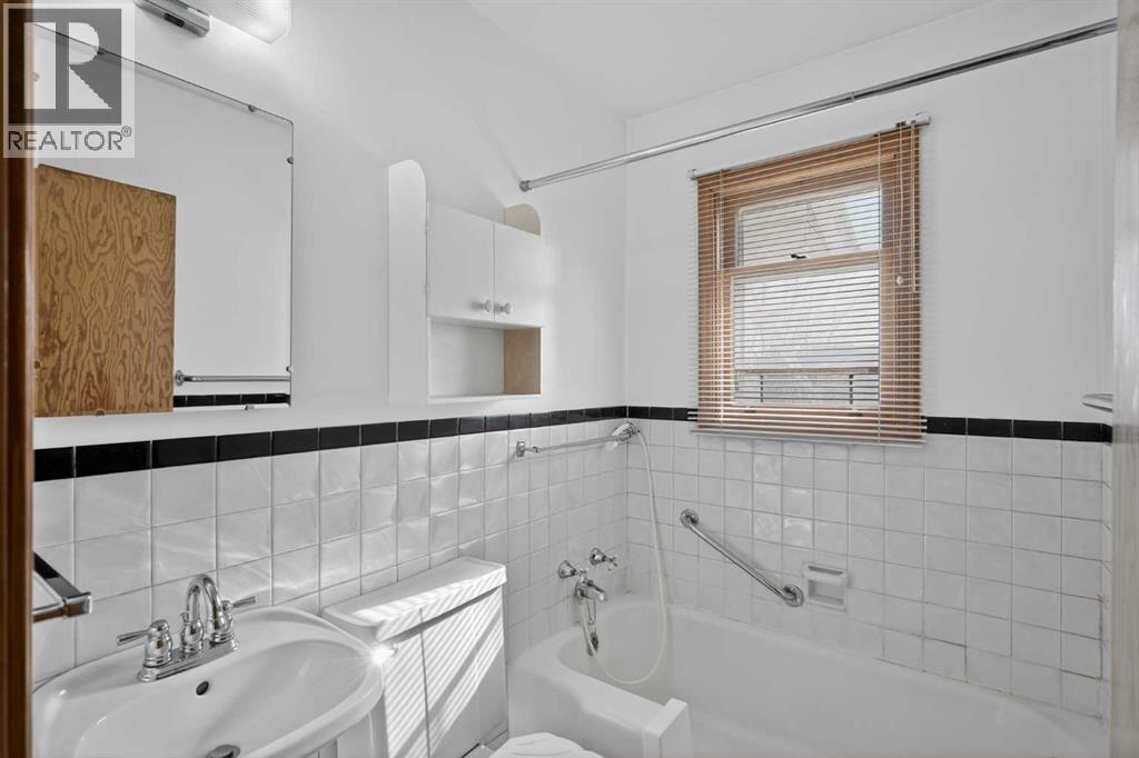 2416 38 Street SW, Calgary, Alberta  T3E 3E5 - Photo 12 - A2306341