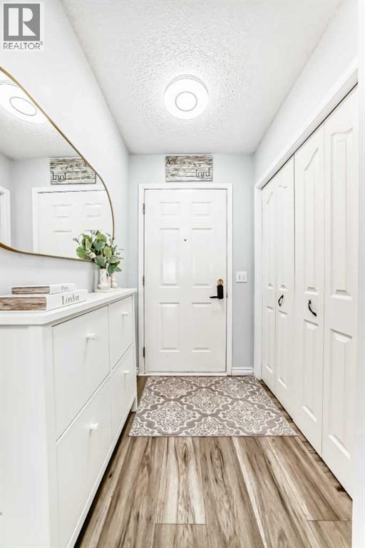 57 Mt Aberdeen Manor SE, Calgary, Alberta  T2Z 3N8 - Photo 3 - A2312897