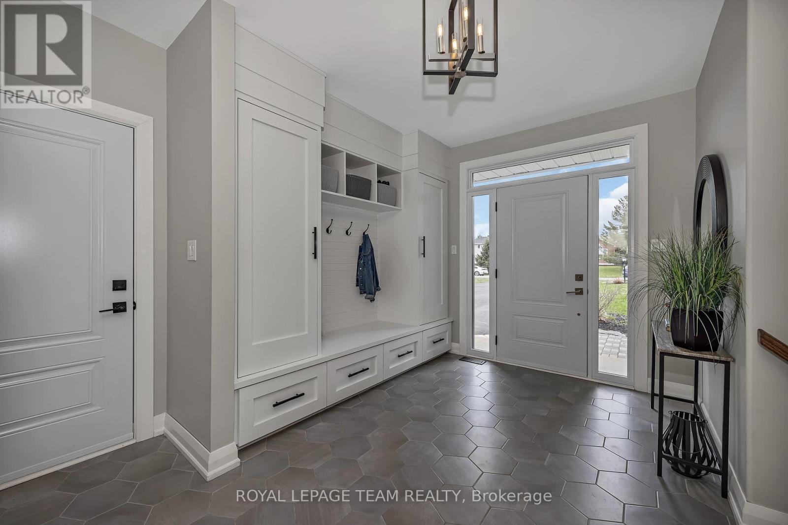 1517 Back Place Avenue, Ottawa, Ontario  K4P 1R3 - Photo 4 - X13162030