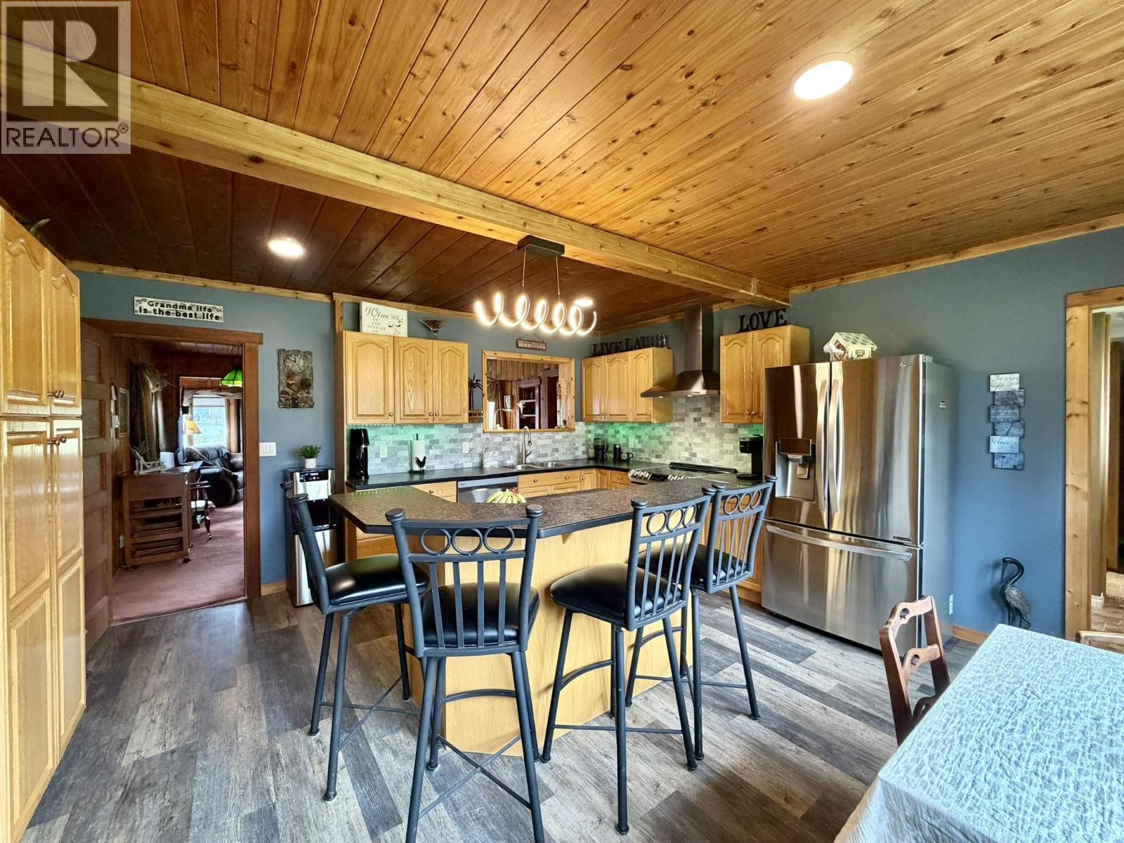 8147 Little Fort Hwy 24, Bridge Lake, British Columbia  V0K 1X2 - Photo 15 - R3126796