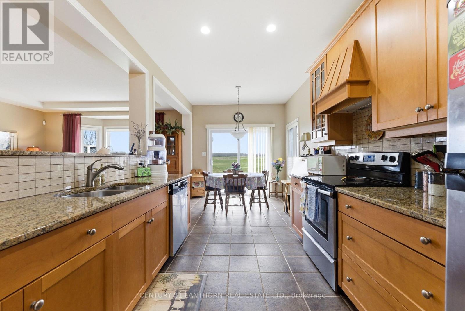 43 Aletha Drive N, Prince Edward County, Ontario  K0K 3L0 - Photo 12 - X13063384